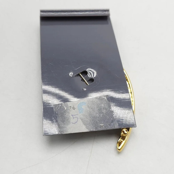 Vintage Trifari Gold-Tone Swirl Brooch Pin Elegant Jewelry Accessory NOS - Picture 3 of 5